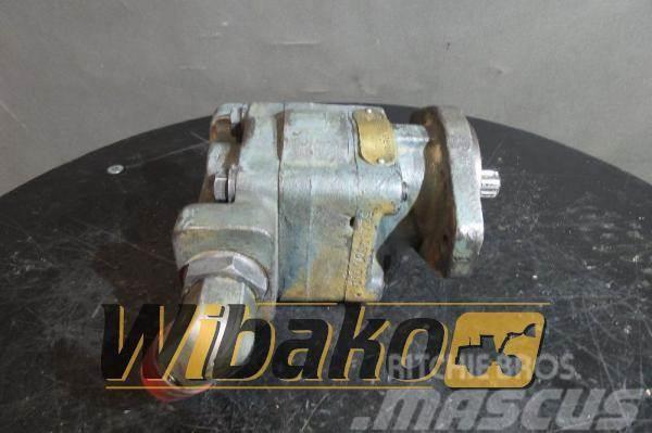 Commercial Gear pump Commercial 223249111645006 5/08598 Hydraulics