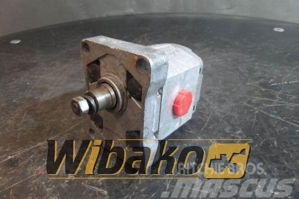 Vickers Gear pump Vickers G2/47/F9R/10R 718258 Hydraulics